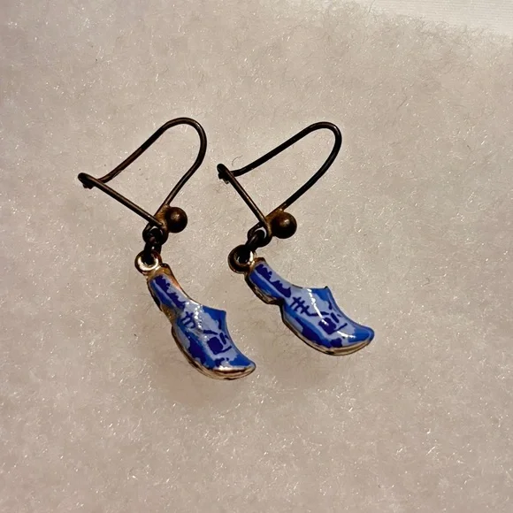 Blue and white clog earrings - Picture 1 of 1